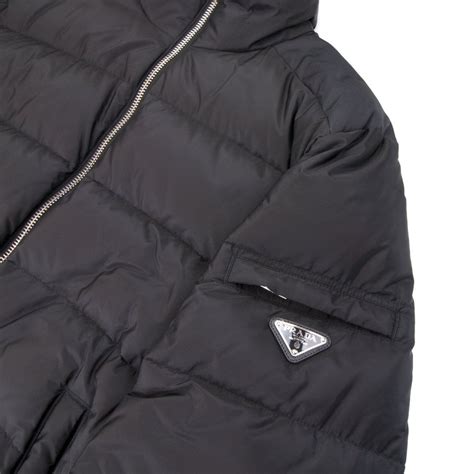 prada piumino gilet|Prada Piumino Nylon Piuma Puffer Jacket Nero .